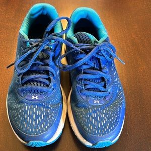 Under Armor Boys Shoes